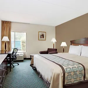 Hotel Days By Wyndham Center Oyster Point, Newport News